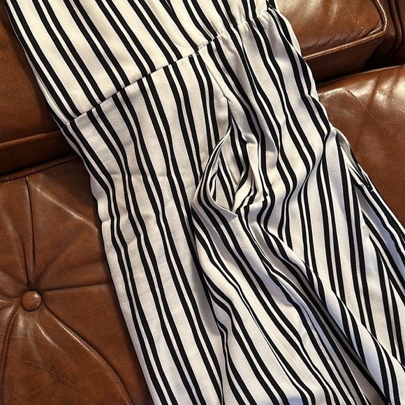 White and black striped romper - Picture 4 of 5